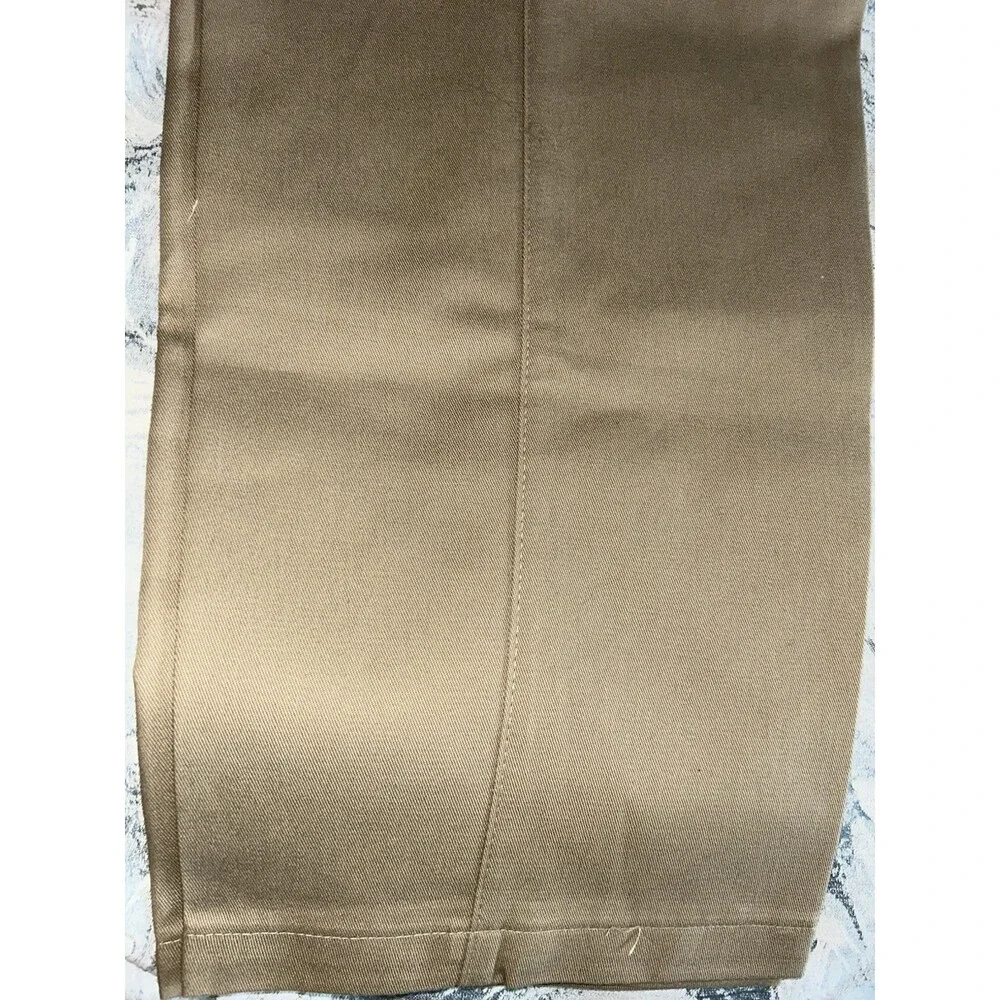Wrangler Hero Five Star Premium Pleeted Khakis SZ 38 X 30 Wrinkle & Stain Free
